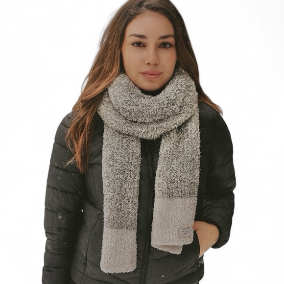 Barefoot Dreams CozyChic Heathered Tipped
Scarf New! - Picture 1 of 5